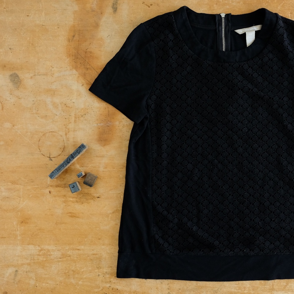 Banana Republic Black Lace Front Top Size XS